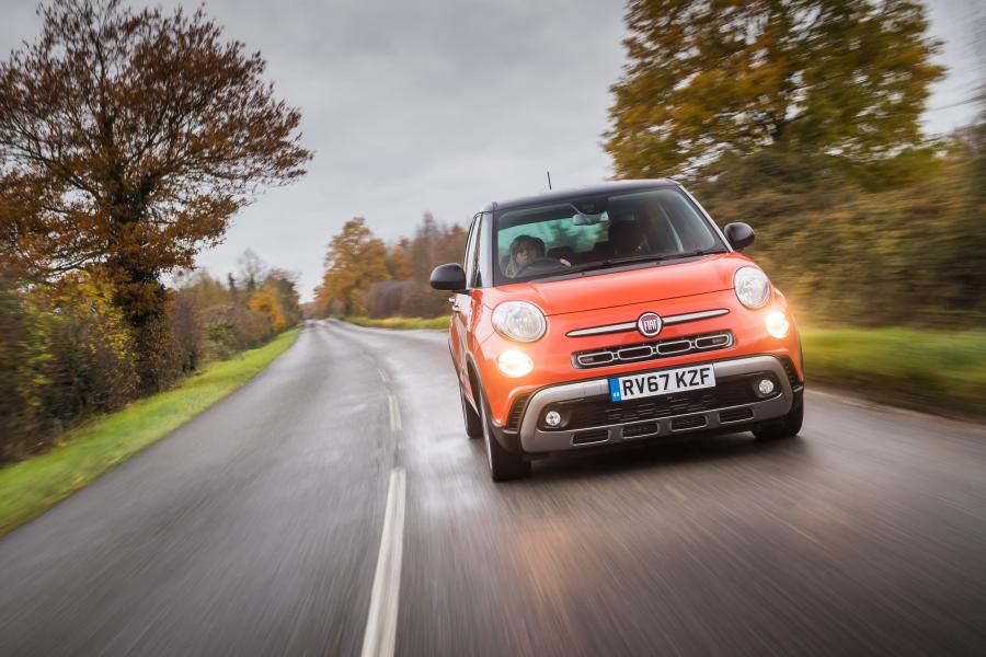  Fiat 500L Cross (330) 2017 года  (UK) (фото 27 из 89)